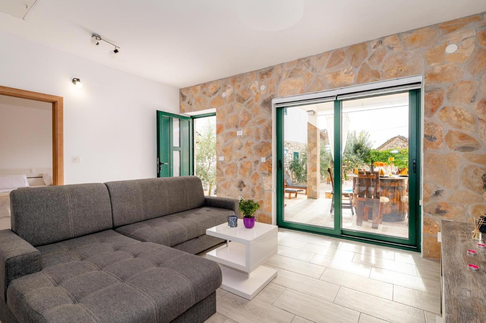 Villa Oaza Primosten With Heated Pool エクステリア 写真