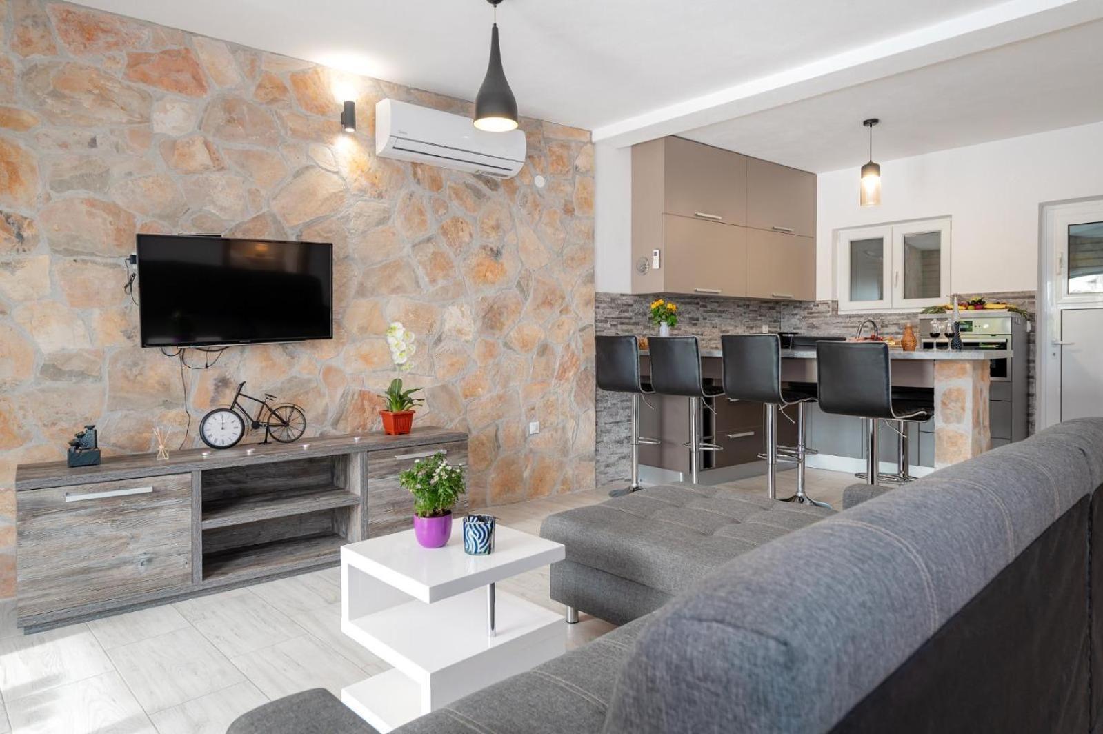 Villa Oaza Primosten With Heated Pool エクステリア 写真