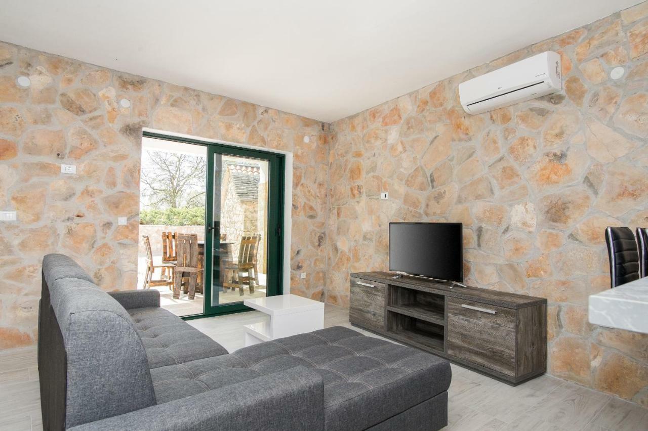 Villa Oaza Primosten With Heated Pool エクステリア 写真