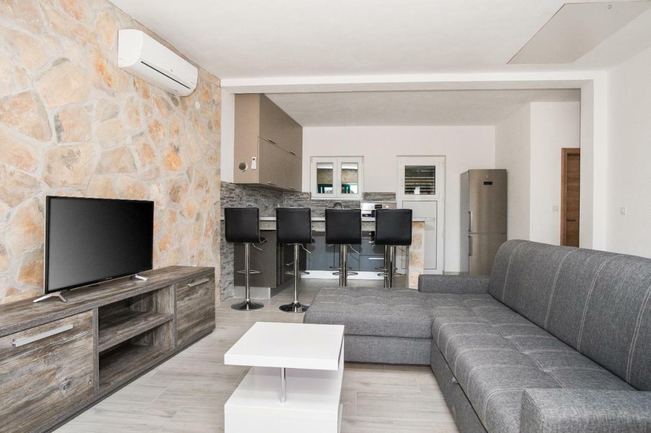 Villa Oaza Primosten With Heated Pool エクステリア 写真