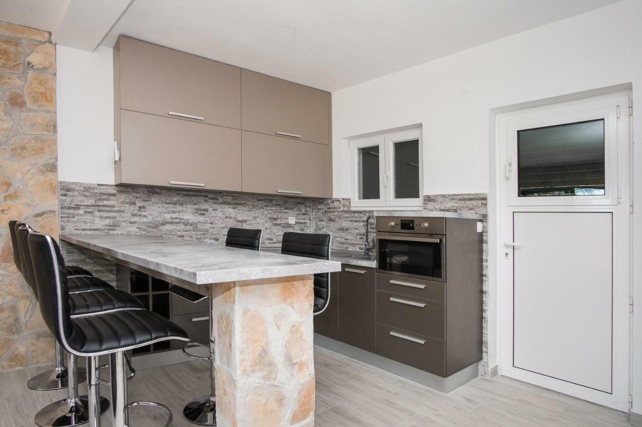 Villa Oaza Primosten With Heated Pool エクステリア 写真