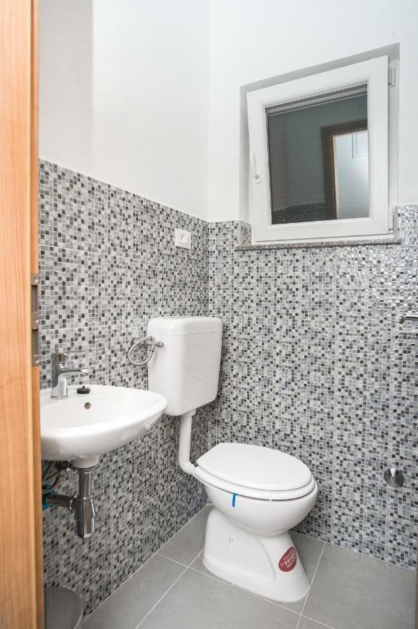 Villa Oaza Primosten With Heated Pool エクステリア 写真
