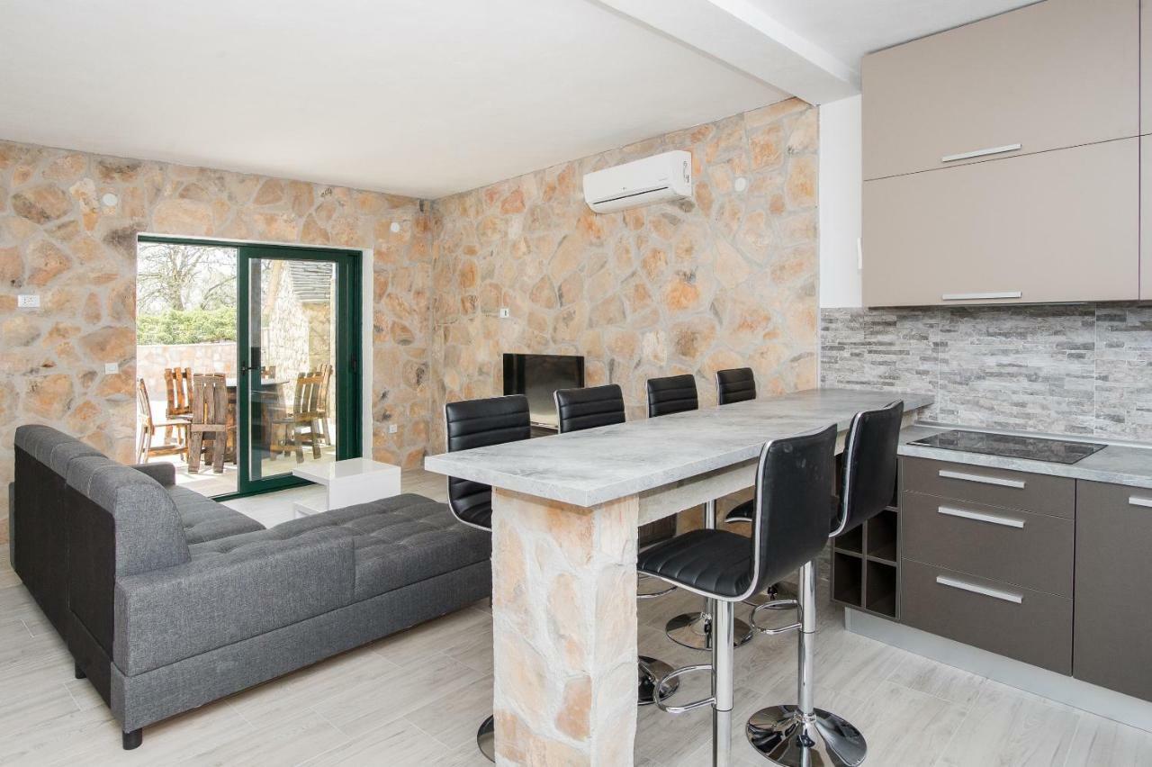 Villa Oaza Primosten With Heated Pool エクステリア 写真